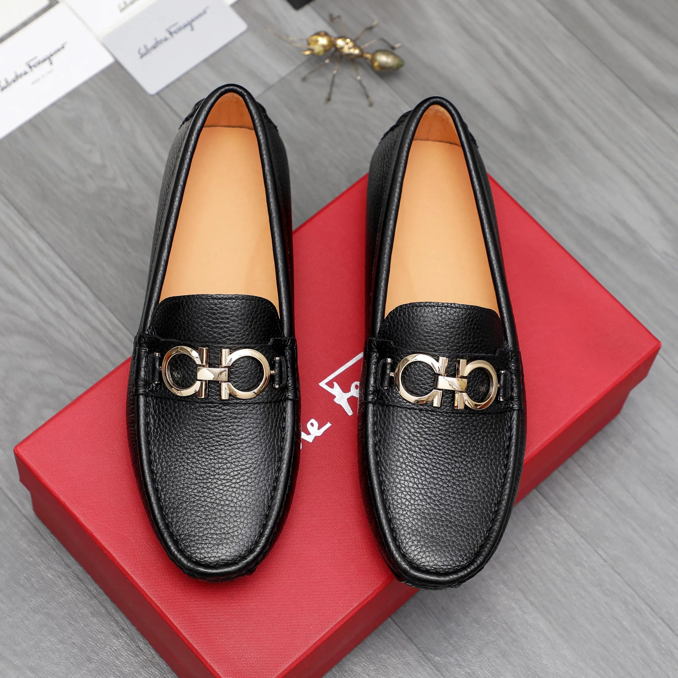 Men's shoes 💰380 Product trademark: Ferragamo "Ferragamo" casual slip-on shoes Regular size: 38-45 (45. Customized, non-returnable) Product materials: Selected pebbled cowhide upper, pigskin lining, rubber outsole